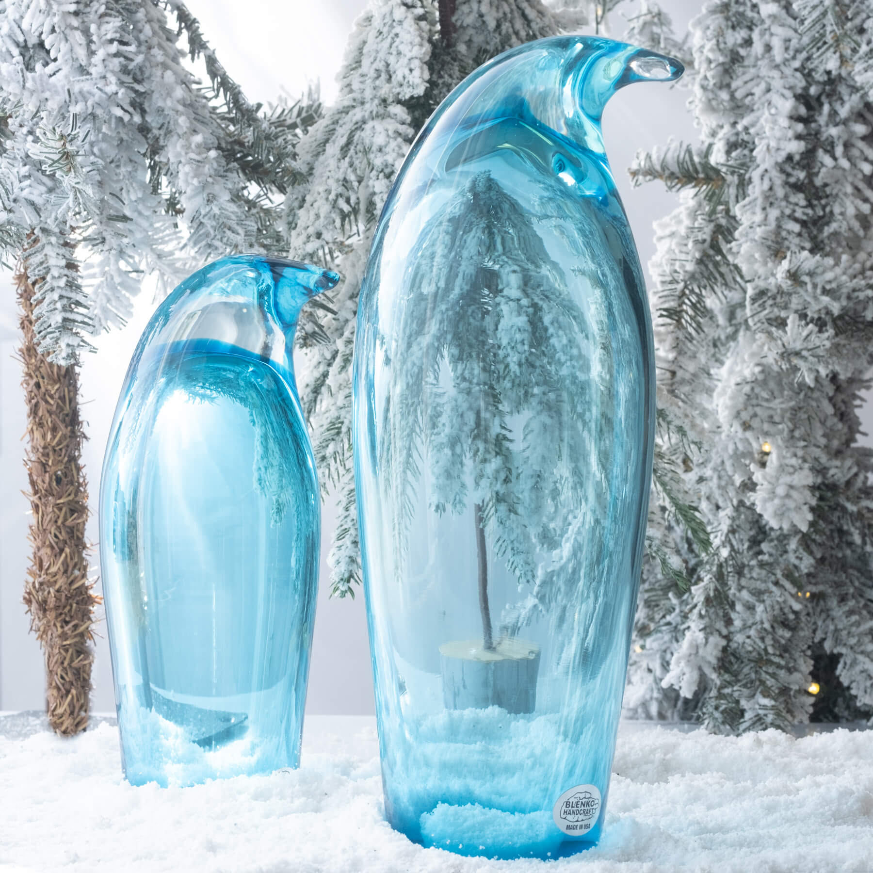 8020L Large Penguin - Ice Blue