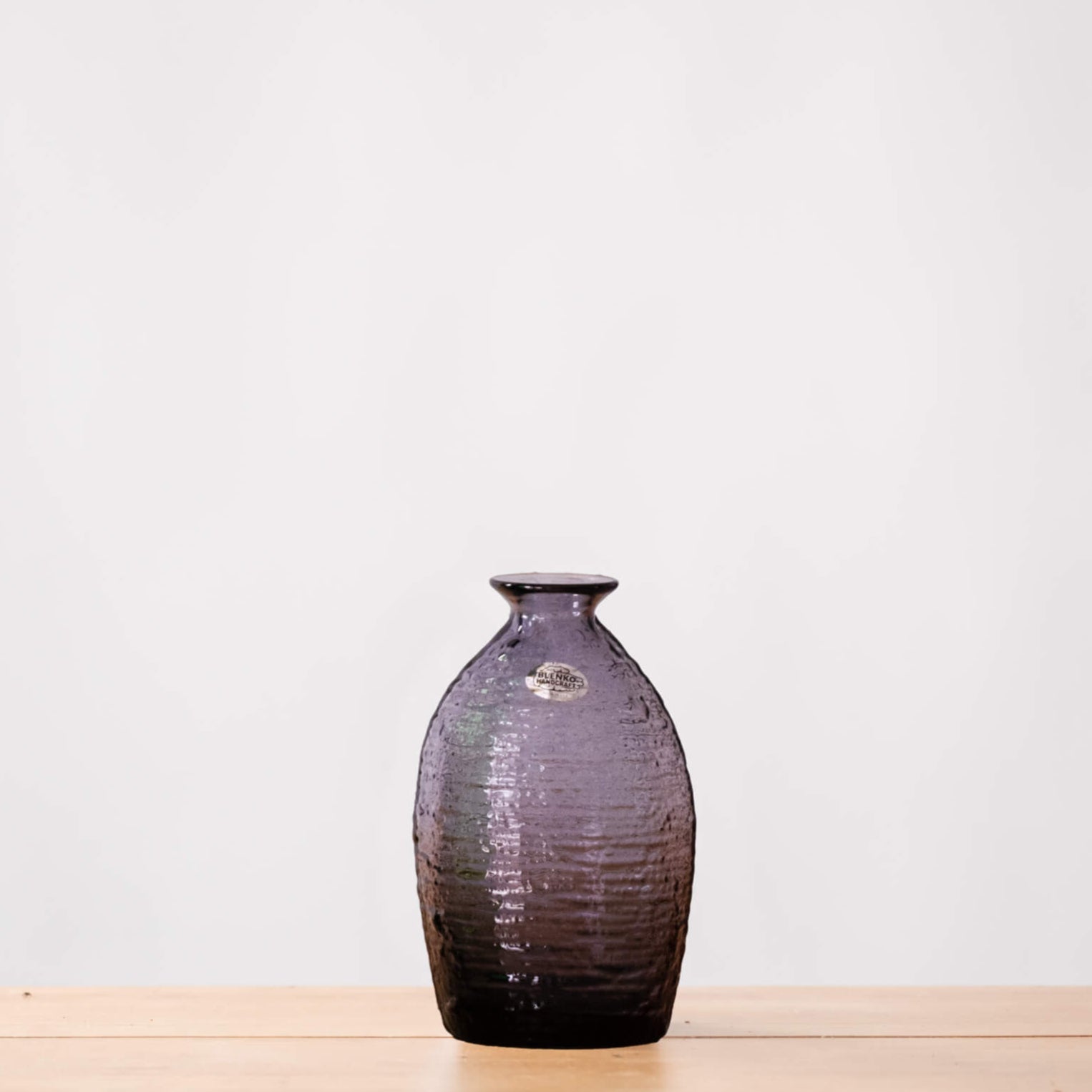 2135S Small Strata Vase - Heliotrope