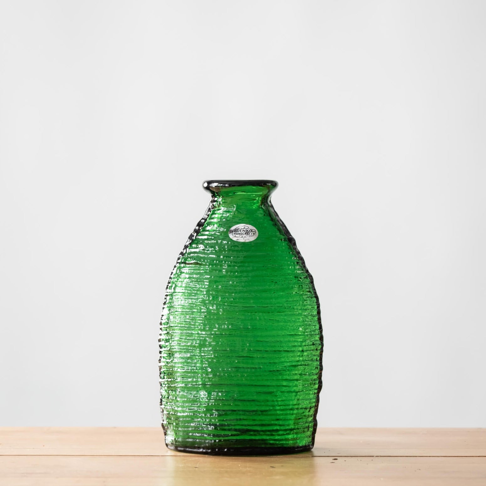 2135L Large Strata Vase - Clover