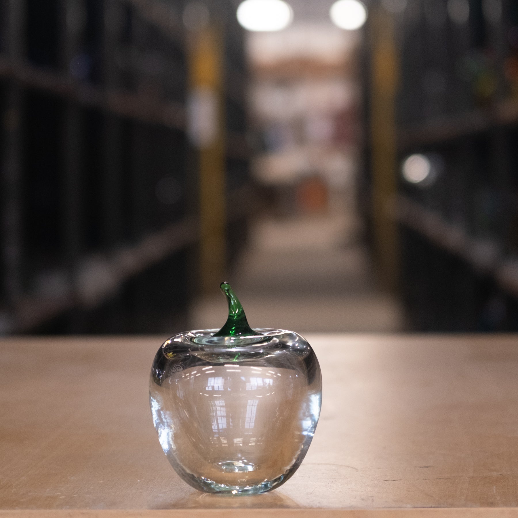 882 Apple - Crystal with Clover Stem - Second