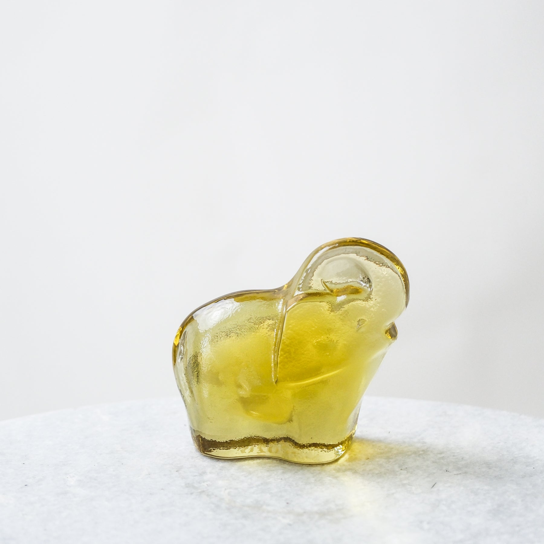6402P Elephant Critter - Citrine