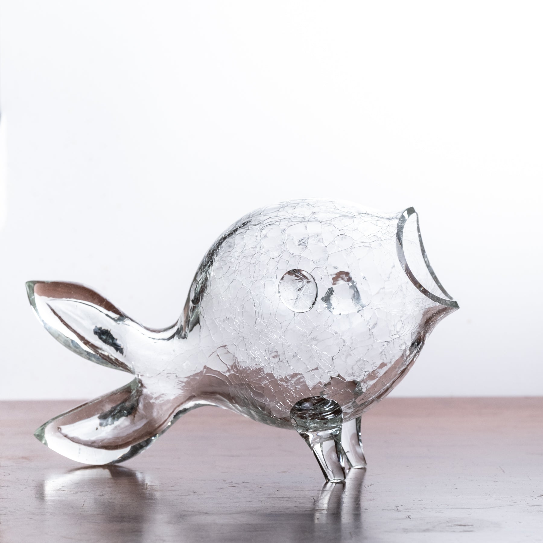5433C Crackled Fish - Crystal