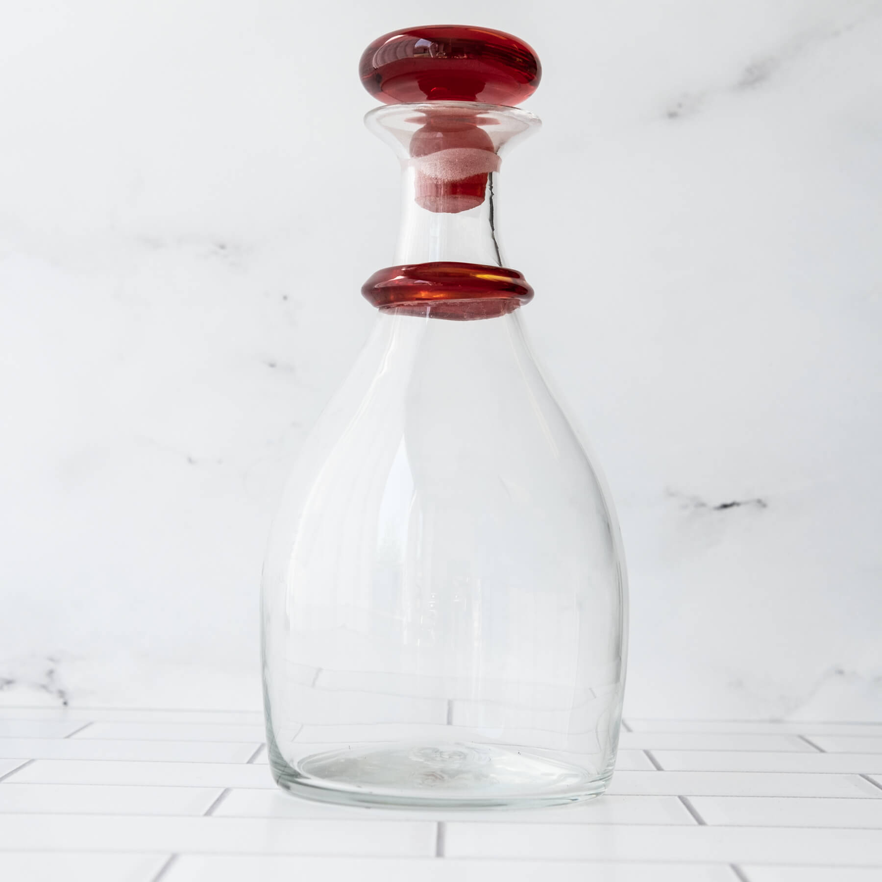 7619 Ring Decanter - Crystal with Ruby