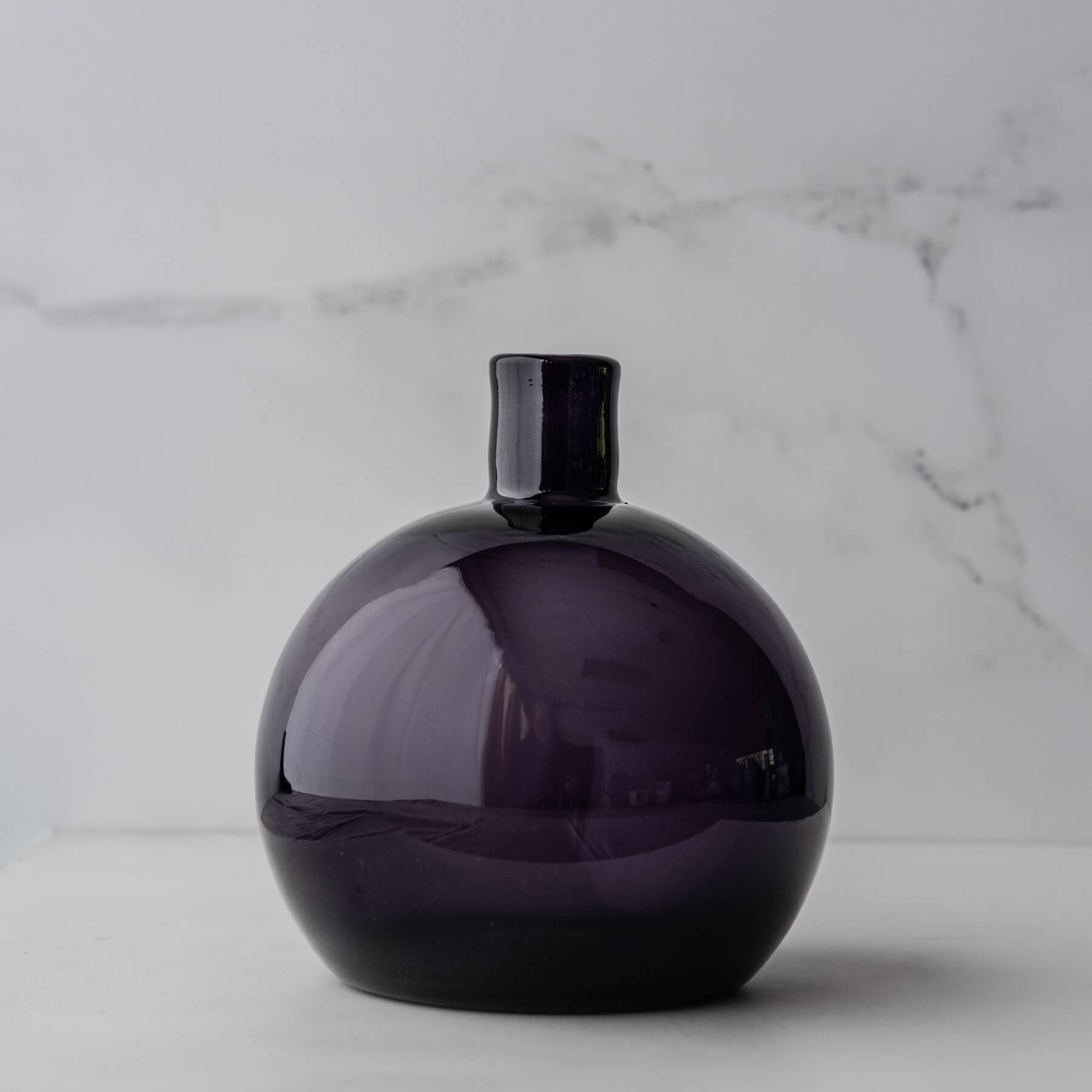 1423 Ball Bud Vase - Spring Crocus