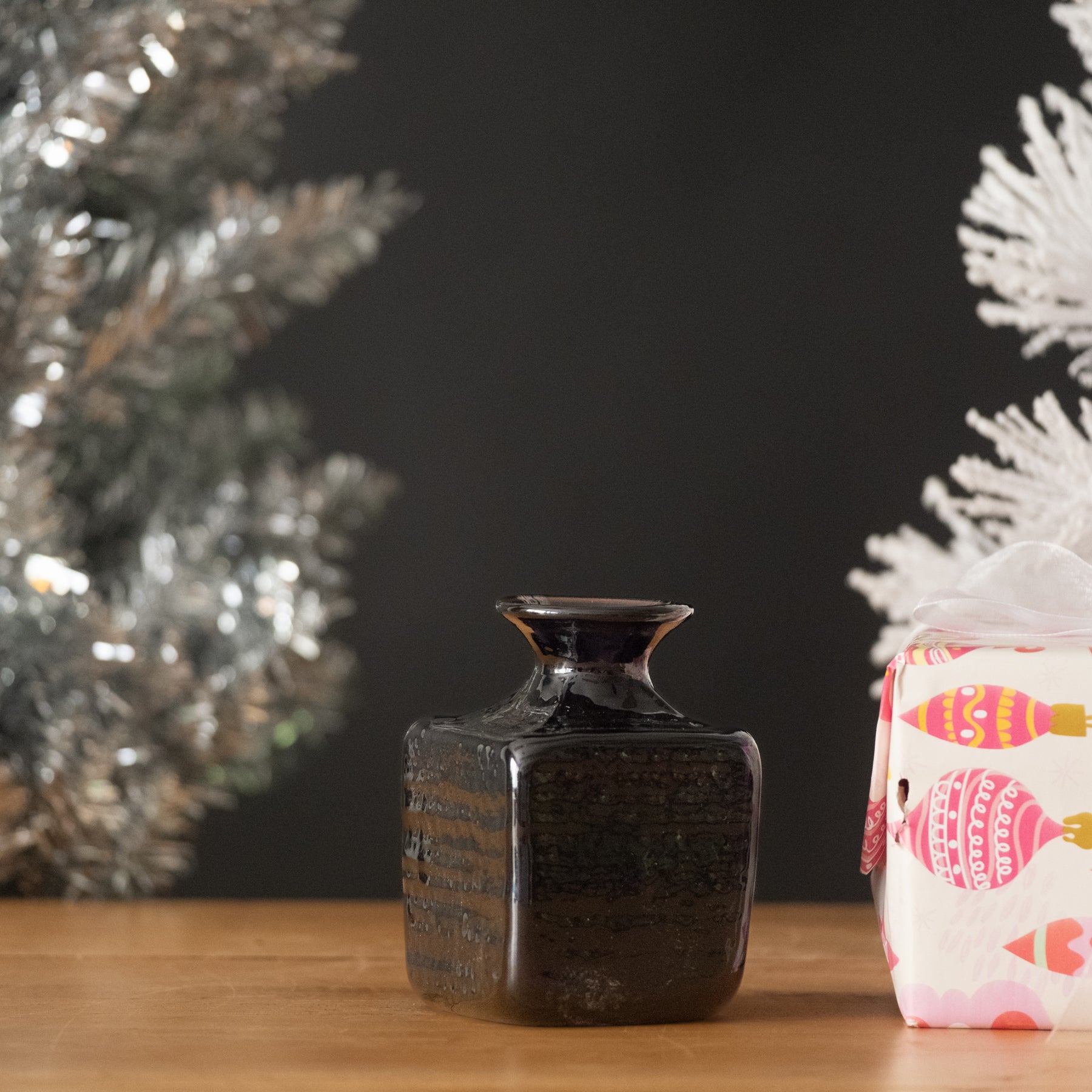 6224S Small Strata Block Bud Vase - Spring Crocus