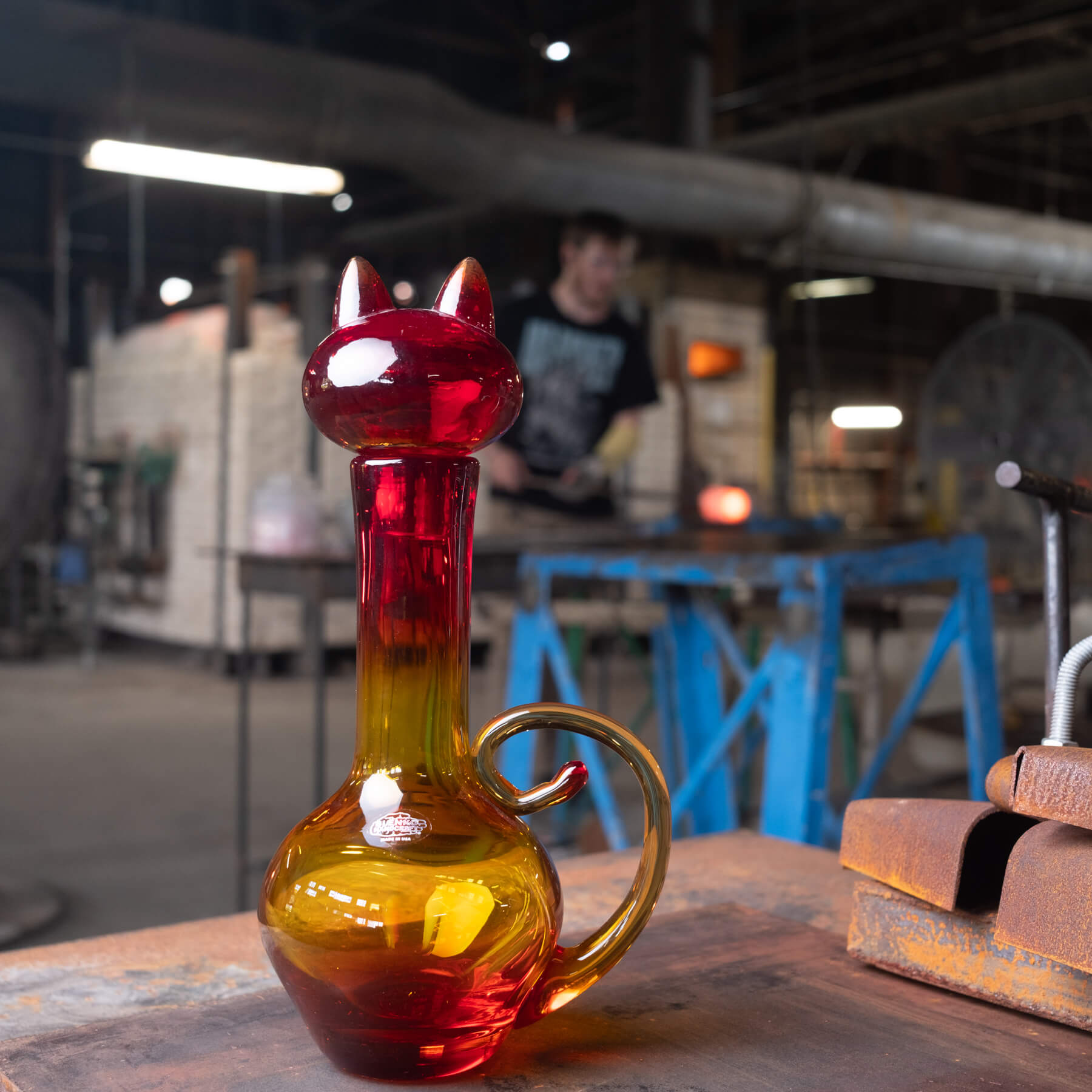 2516 FeLine Decanter - Ginger Cat