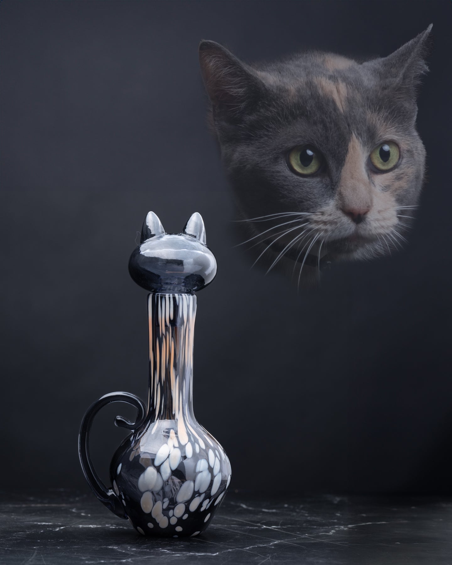 2516 Blenkats "The Mama" Decanter - Heliotrope with Frit